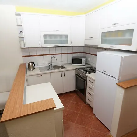 Kotiska Apartman *