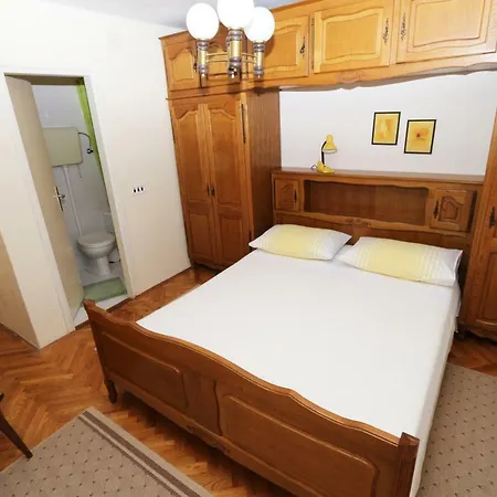 Kotiska Apartman *